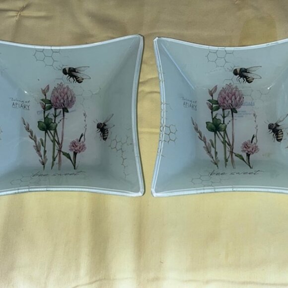 Bee Sweet Flowers & Bees Jewelry / Candy glass dishes by Madison Studio NY - Picture 1 of 4